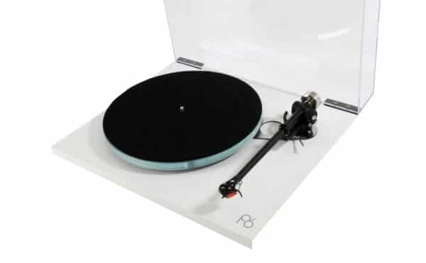 Rega Planar 6 rear 1