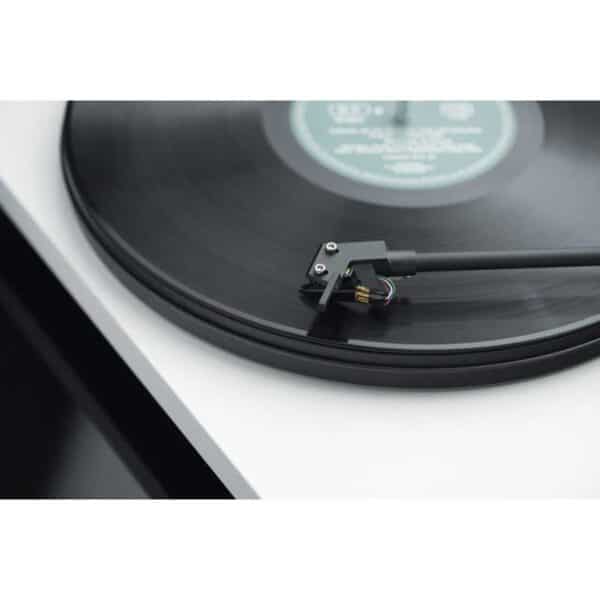 Project Primary E Phono Turntable with Ortofon OM Cartridge